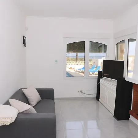En La Playa Con Piscina Privada - Holavivienda Inmobiliaria
